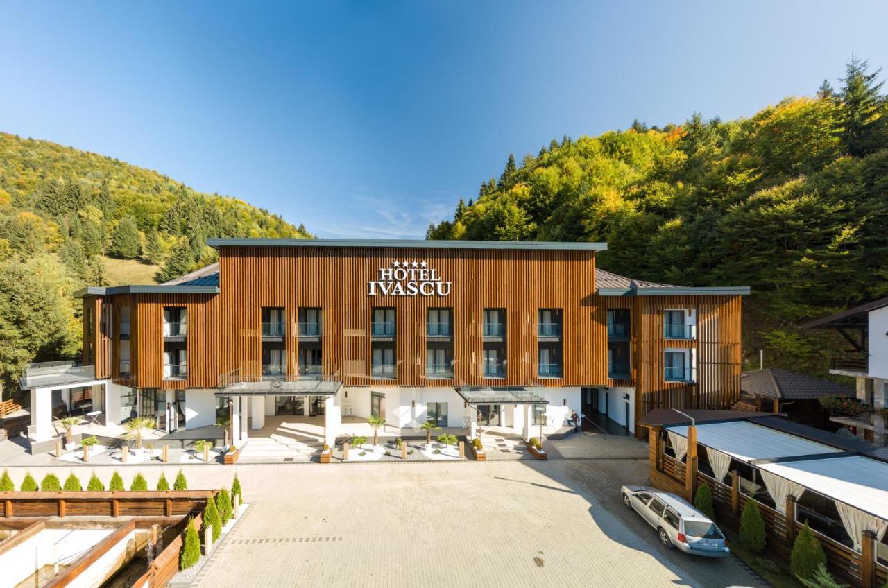 Hotel Ivascu Moisei Eksteriør billede