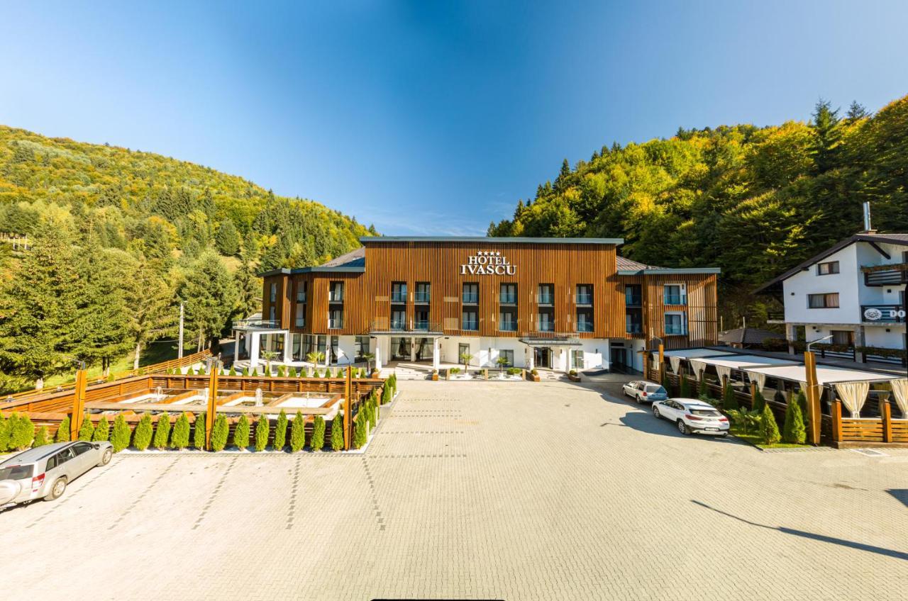Hotel Ivascu Moisei Eksteriør billede