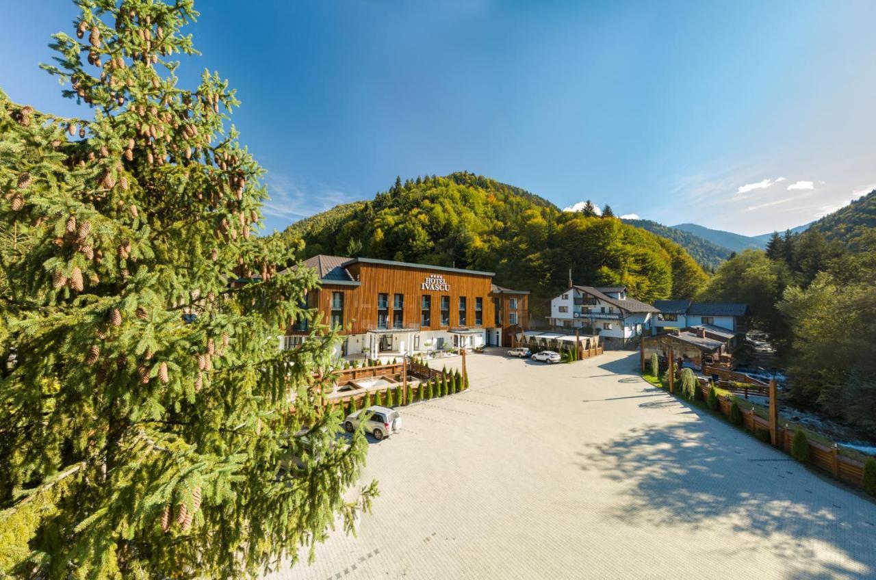 Hotel Ivascu Moisei Eksteriør billede